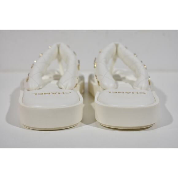 Chanel 23P White Quilted Charms Padded Pool Thong Logo Mule Slide Flat Sandal 35 - Picture 11 of 12